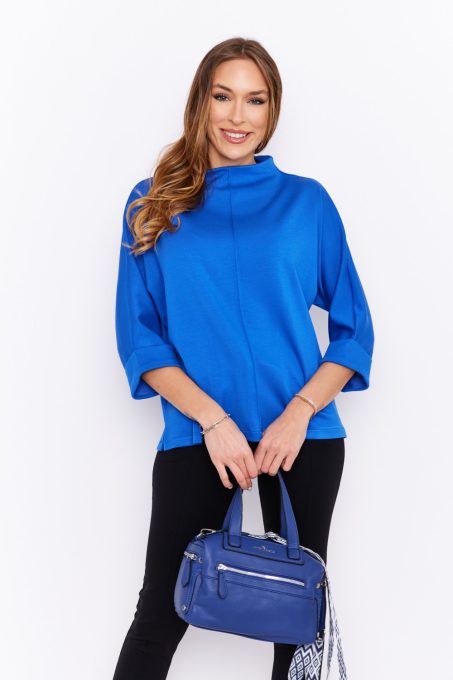 DIO High-necked batwing sleeve side-slit pullover 
