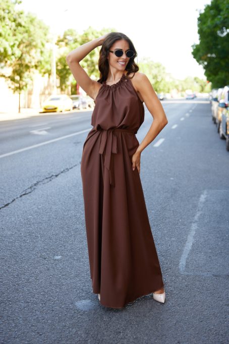 Miami női ruha, húzott nyakú maxi ruha,barna,Tara x Viktori, Young & Free Kollekció