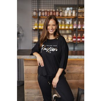   VIGO női felső– filmnyomott, húzott aljú felső,fekete,S,Tara X Viktori, Young&Free Kollekció