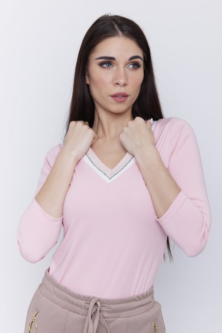 Trudy women's V-neck top with  trim and fitted hem