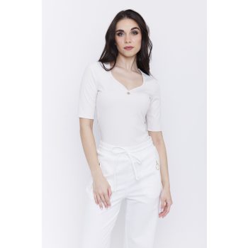   Hédinke női póló ívelt rollni pántos részlettel, ívelt V-nyakú, testhezálló fazonú női felső,bézs,XL,Tara x Viktori 