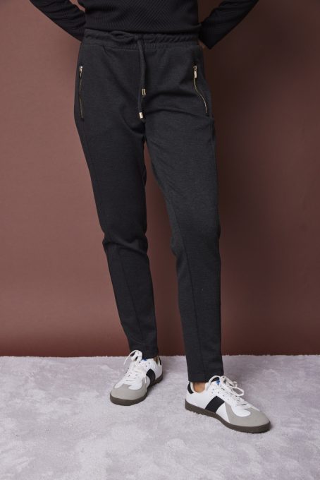 ISA sportos női nadrág cipzáras zsebekkel és széles passzés szárral,sötétszürke,S,Tara X Viktori