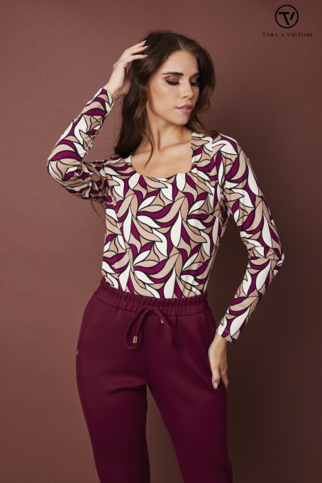 KINSELY női póló, stircelt-kocka nyakú póló,mintás,M,Tara x Viktori