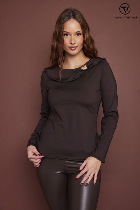 CHARLOTTA női póló –brossal díszített,barna,XL,Tara X Viktori