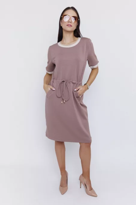 IRIS női ruha – gumis derekú, sportosan elegáns fazon,barna,XL,Tara X Viktori