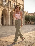 TAORMINA női nadrág – élére vasalt, gumis derekú, megkötős fazon,khaki,M,Tara X Viktori