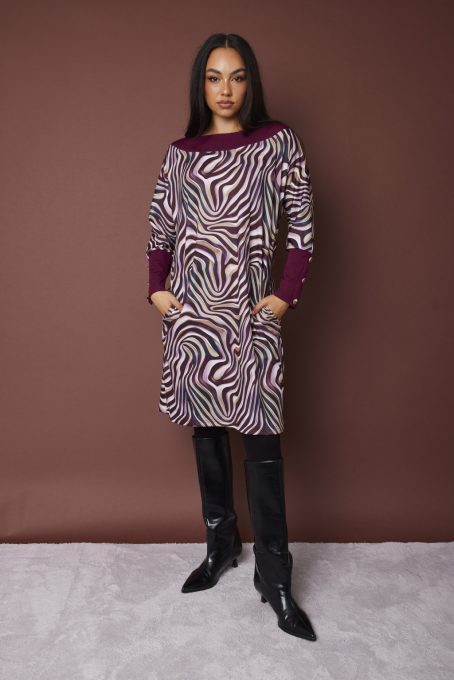 VY női ruha, csónaknyakú, denevérujjú, gombos ruha – mintás,L-XL,Tara X Viktori,Curve Fashion