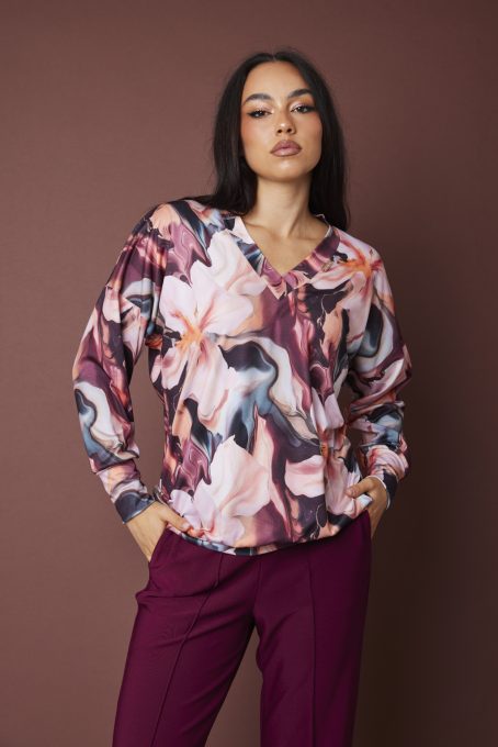 CHANTIL női felső – V-nyakú, passzés ujjú, bővebb szabású,mintás,M,Tara x Viktori,Curve Kollekció