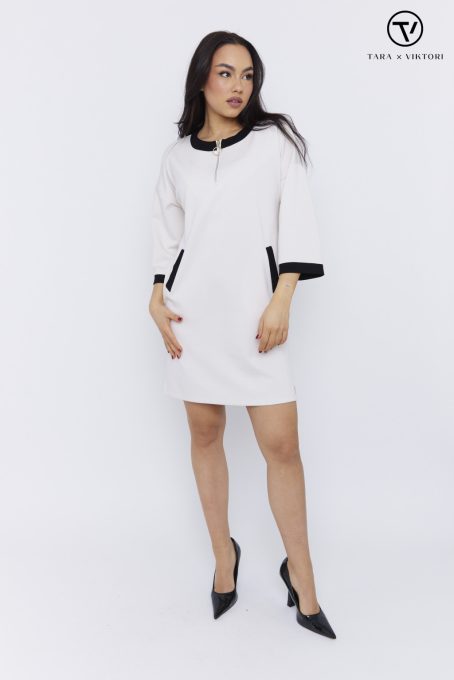 KEILA női tunikaruha – cipzáras, zsebes, kontrasztos szegélyű ruha, fehér-fekete,S-M,Tara X Viktori, CURVE
